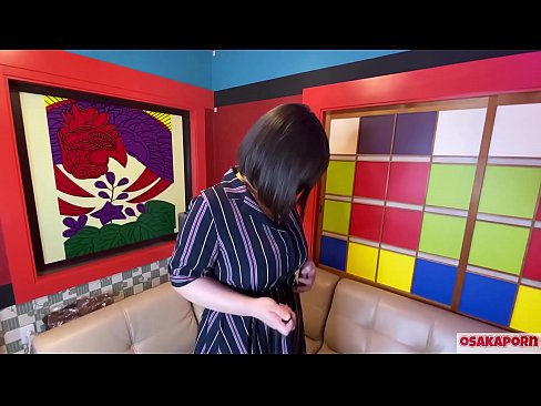 ❤️ დიდი ძუძუებით იაპონური საყვარელი მასტურბირებს სექს სათამაშოებით და განიცდის ორგაზმს. ის ინტერვიუში საუბრობს თავის საძაგელ გამოცდილებაზე. უზარმაზარი ძუძუები და თმიანი ბუზი ხმამაღლა კვნესის. ოსაკაპორნი ❤️ ძუები ჩვენთან ka.mouthporn.ru ️❤